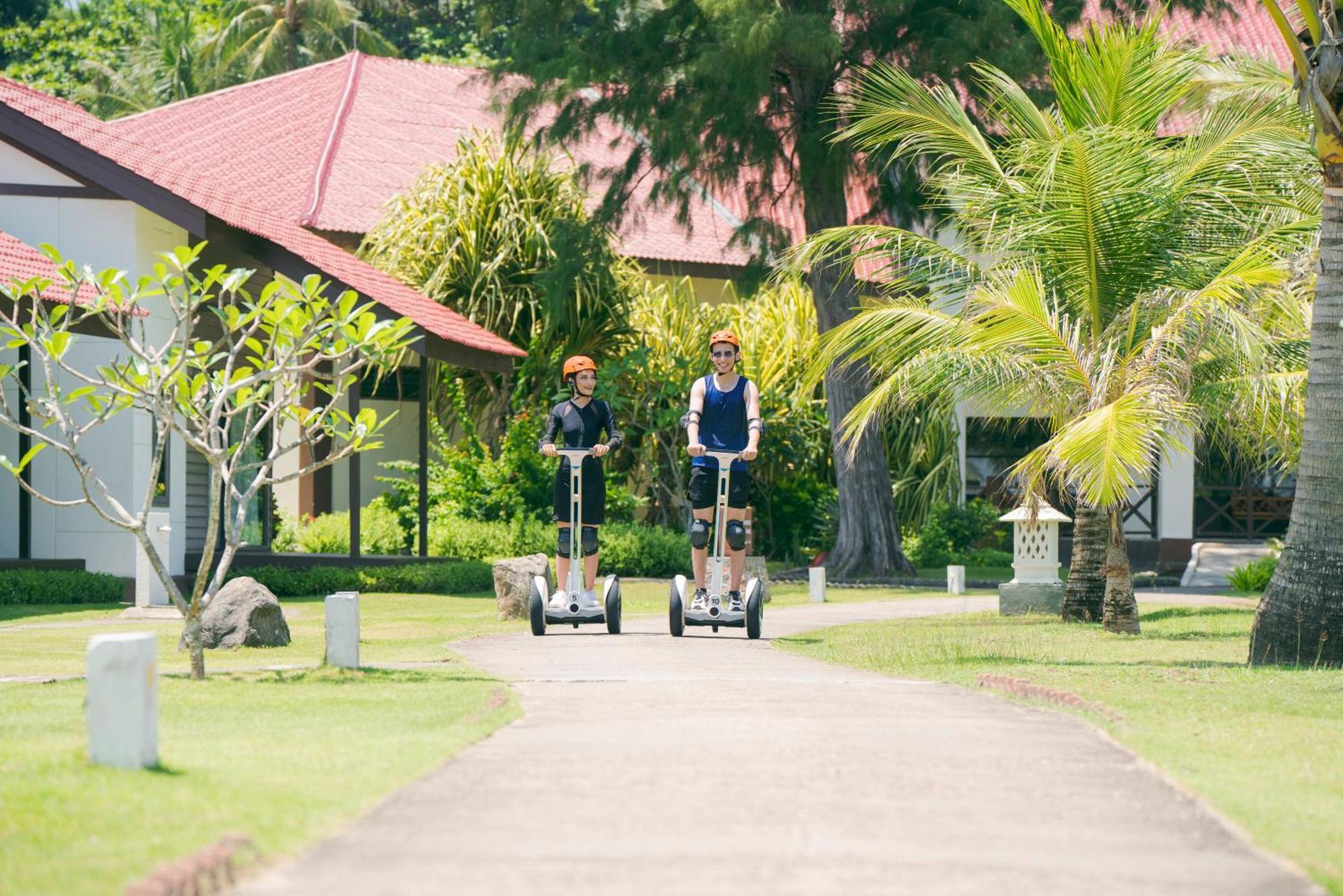 Mayang Sari Beach Resort Lagoi Exterior foto